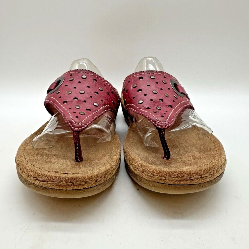Clarks Red Perforated Leather Thong Sandals - Picture 2 of 11